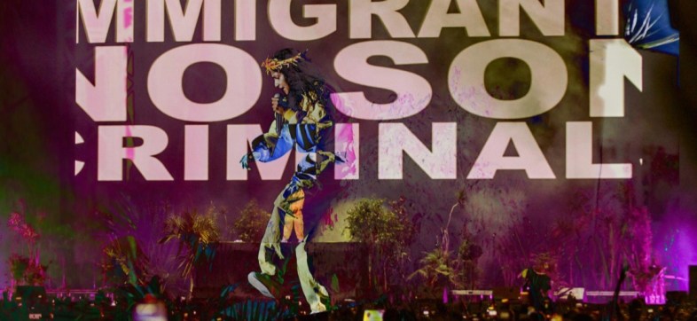 M.I.A. inmigrantes ceremonia