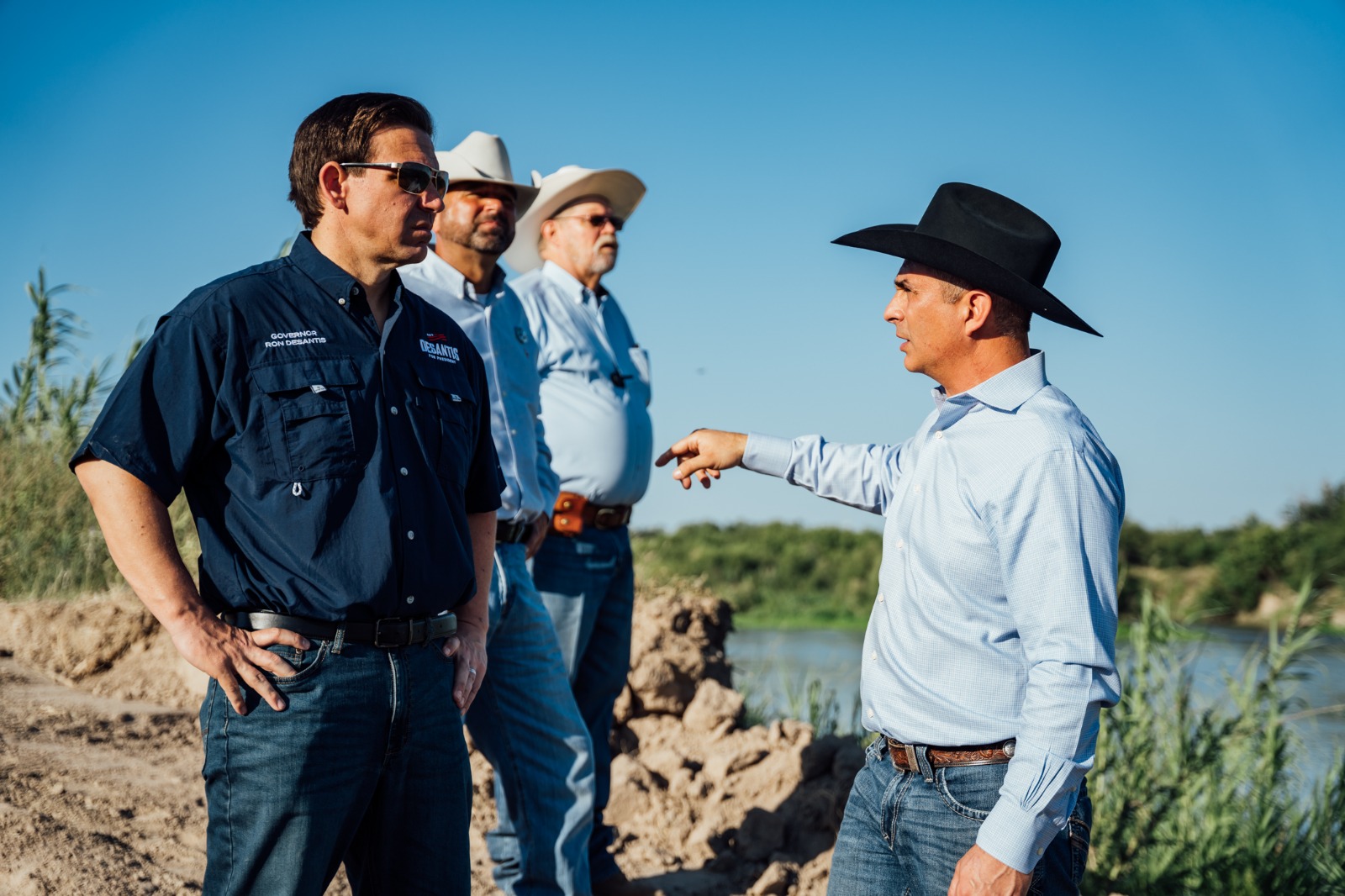 Ron DeSantis promesas de campaña contra migrantes