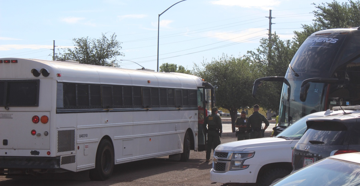 autobús de migrantes