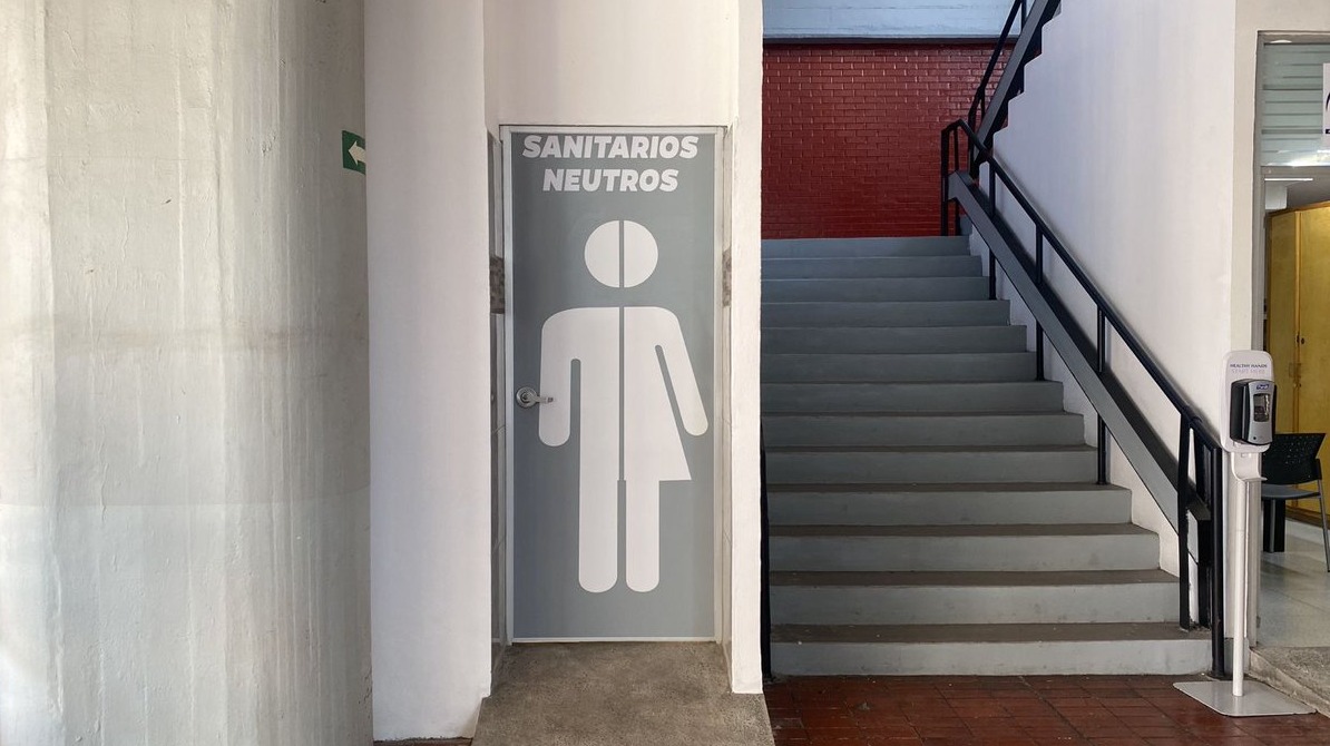 baños neutros California escuelas LGBTQ