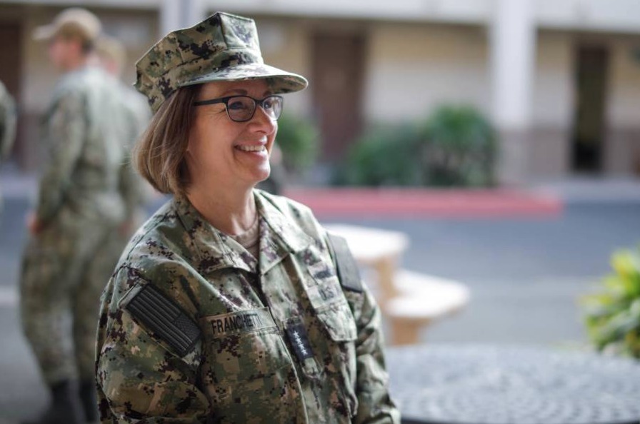 Lisa Franchetti Marina de Estados Unidos fuerzas armadas