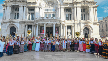 La Banda Femenil Regional "Mujeres del Viento Florido": El grupo que ha colaborado con Lila Downs y Mon Laferte que enaltece la música oaxaqueña