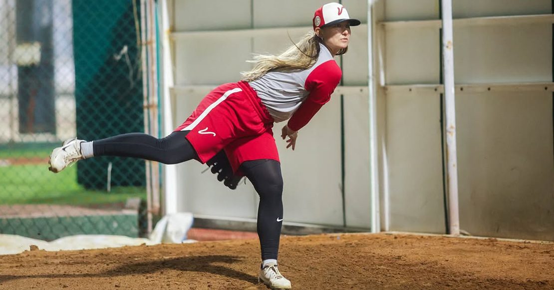 Kelsie Whitmore: ¿La primera mujer que jugará en la LMB?